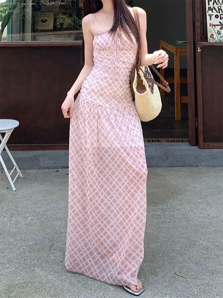Streetwear Maxi – Slim Fit Geometric Lace-Up Dress
