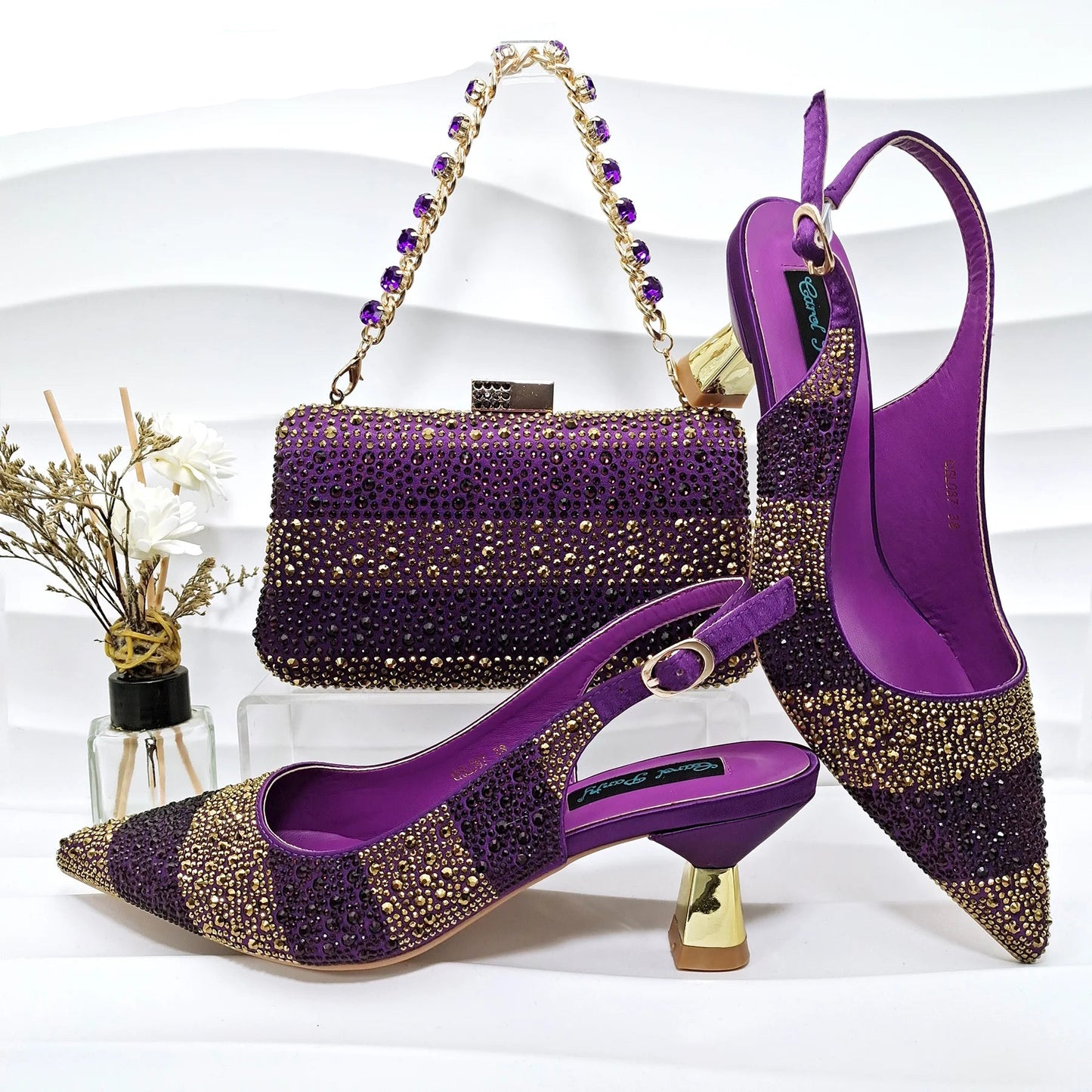 Elegant Black & Gold Pumps with Matching Bag – Italian Style Set