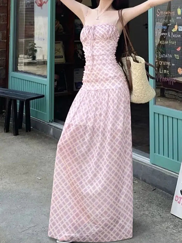 Streetwear Maxi – Slim Fit Geometric Lace-Up Dress