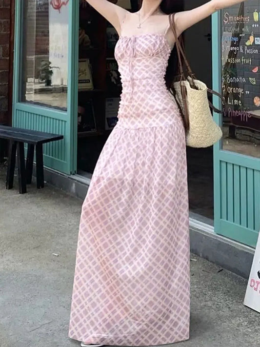 Streetwear Maxi – Slim Fit Geometric Lace-Up Dress
