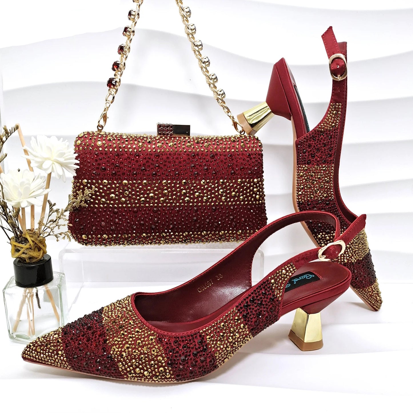 Elegant Black & Gold Pumps with Matching Bag – Italian Style Set